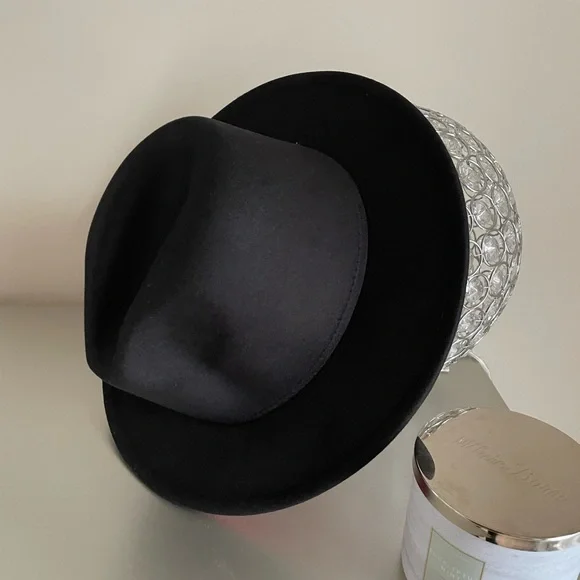 Black/Red Fedora - Picture 8 of 10